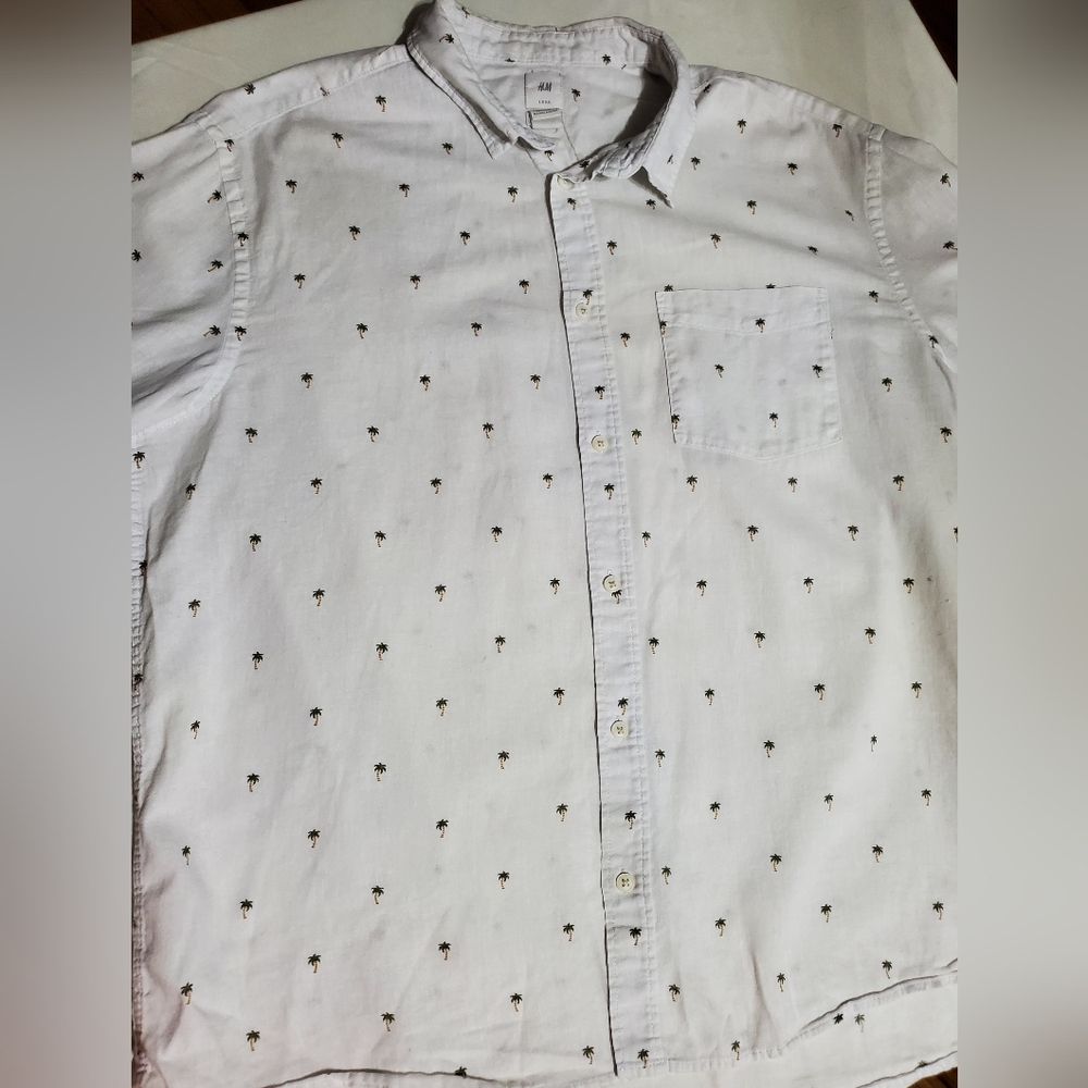 H&M Palm Tree Print Button Up Shirt Men XL Tropical Beach Vacation Camp Shirt